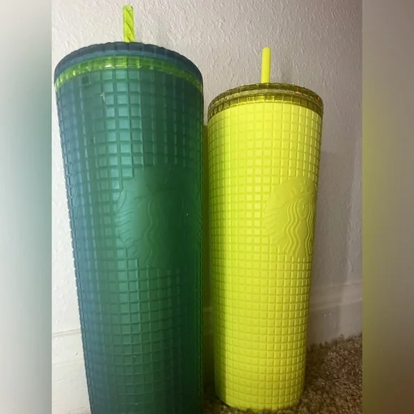Two Starbucks’s tumblers cups - Picture 4 of 4